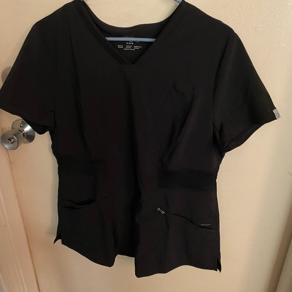 NWOT Cherokee Infinity Scrub top
